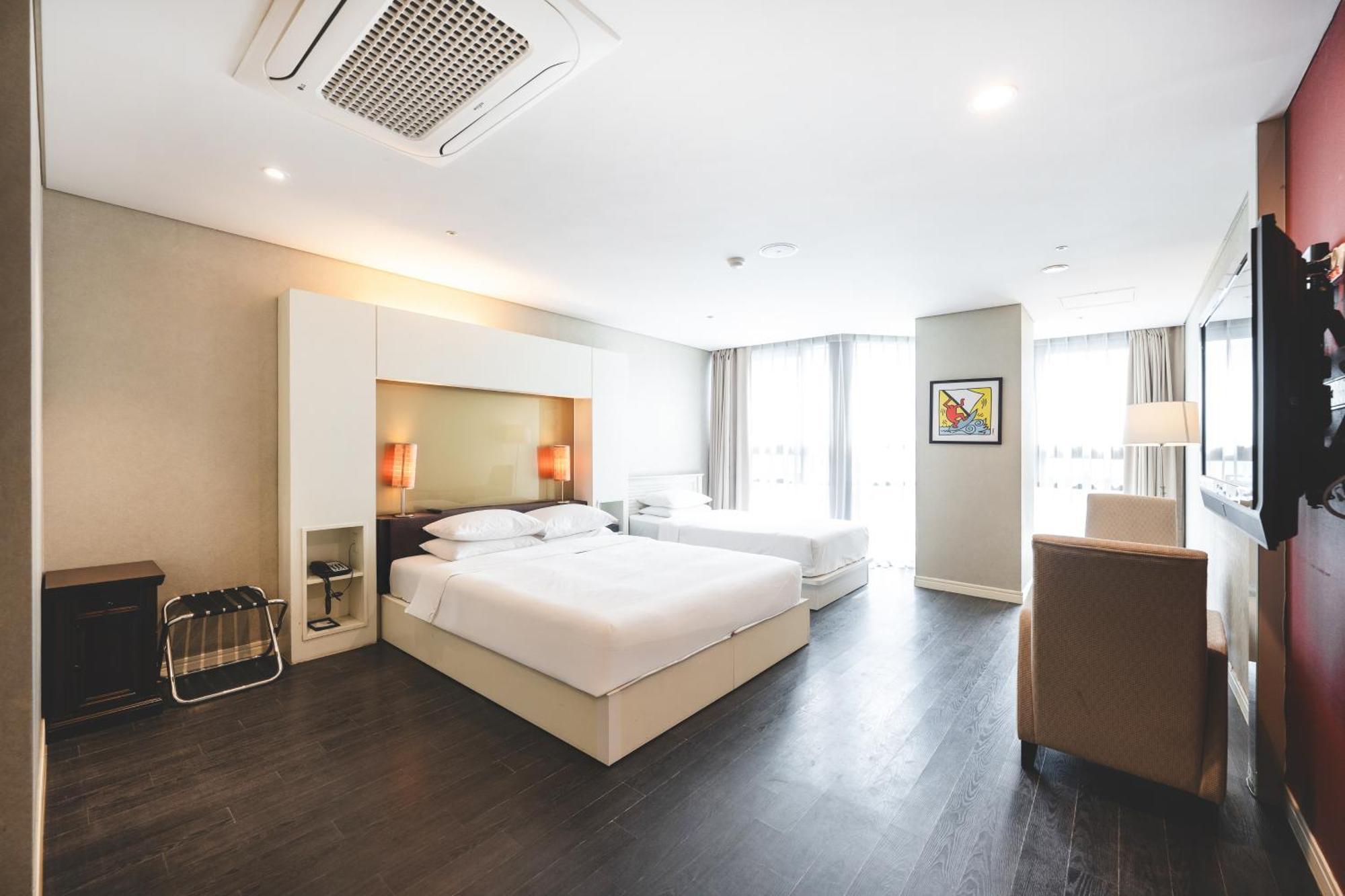 בוסאן Sunset Hotel חדר תמונה